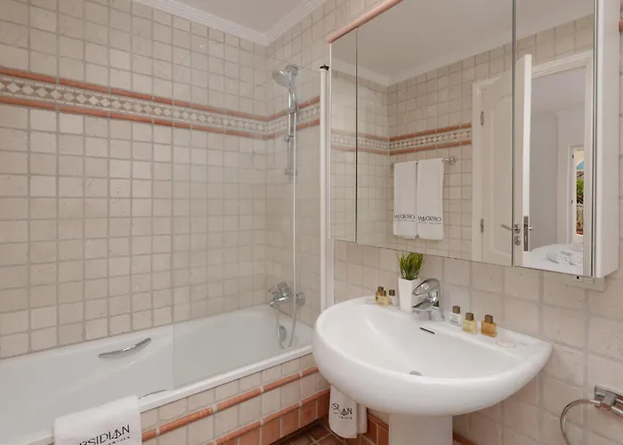 Obsidian Estrella Del Mar カジャオ・サルバヘ